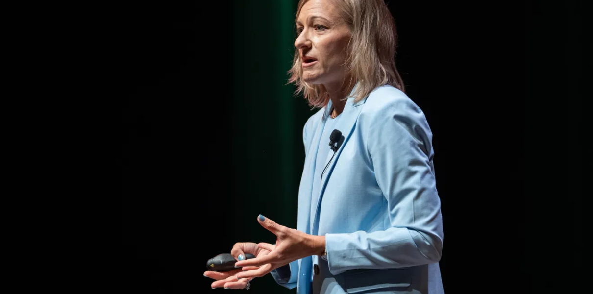 Jill Miller gives keynote at Civic Leader Summit in Pensacola